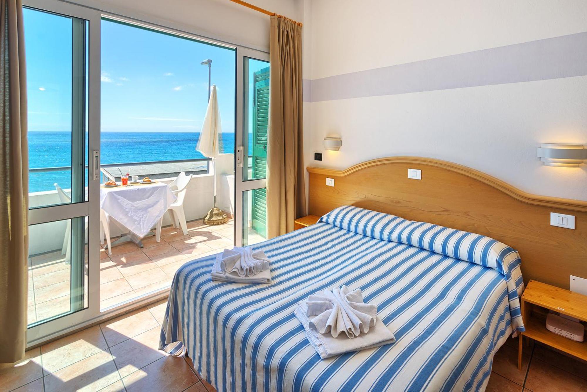 Blue Beach Bussana Nuova Eksteriør billede
