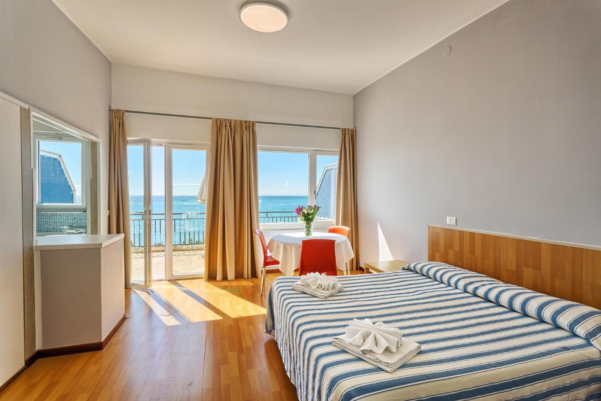 Blue Beach Bussana Nuova Eksteriør billede