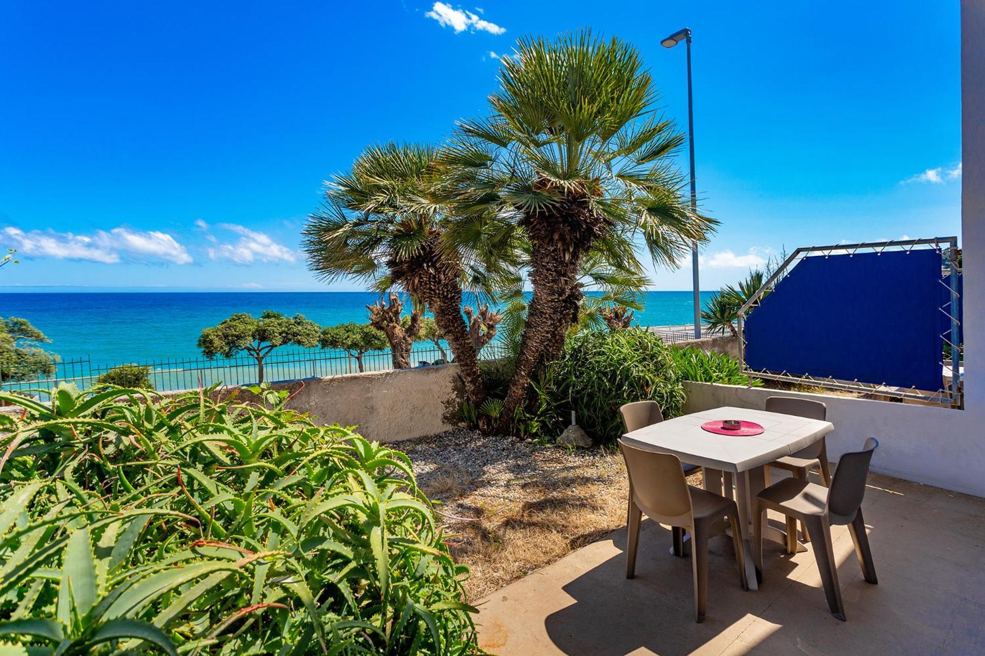 Blue Beach Bussana Nuova Eksteriør billede